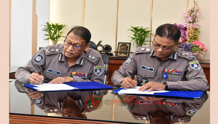 দায়িত্ব গ্রহণ করলেন নবনিযুক্ত আইজিপি মোঃ আলী হোসেন ফকির