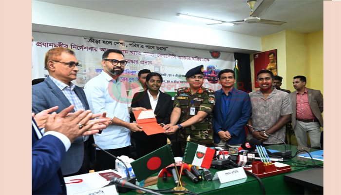 আয়রনম্যান খ্যাত মারিয়াকে ৫ লাখ টাকার আর্থিক পুরস্কার প্রদান