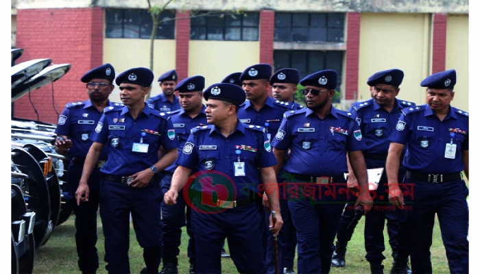 চুয়াডাঙ্গায় জেলা পুলিশের সাপ্তাহিক মাস্টার প্যারেড অনুষ্ঠিত